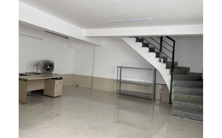 CHO THUÊ CẢ TÒA BT S0NG LẬP CẦU BƯƠU, 4 TẦNG, 132M2, 7 P, 7 WC, GIÁ 35TR
